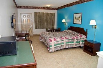 Texas Inn And Suites Citycenter At Utrgv Edinburg Ngoại thất bức ảnh