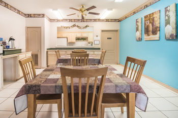 Texas Inn And Suites Citycenter At Utrgv Edinburg Ngoại thất bức ảnh