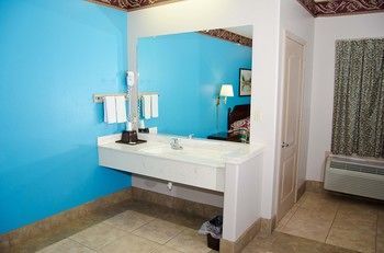 Texas Inn And Suites Citycenter At Utrgv Edinburg Ngoại thất bức ảnh